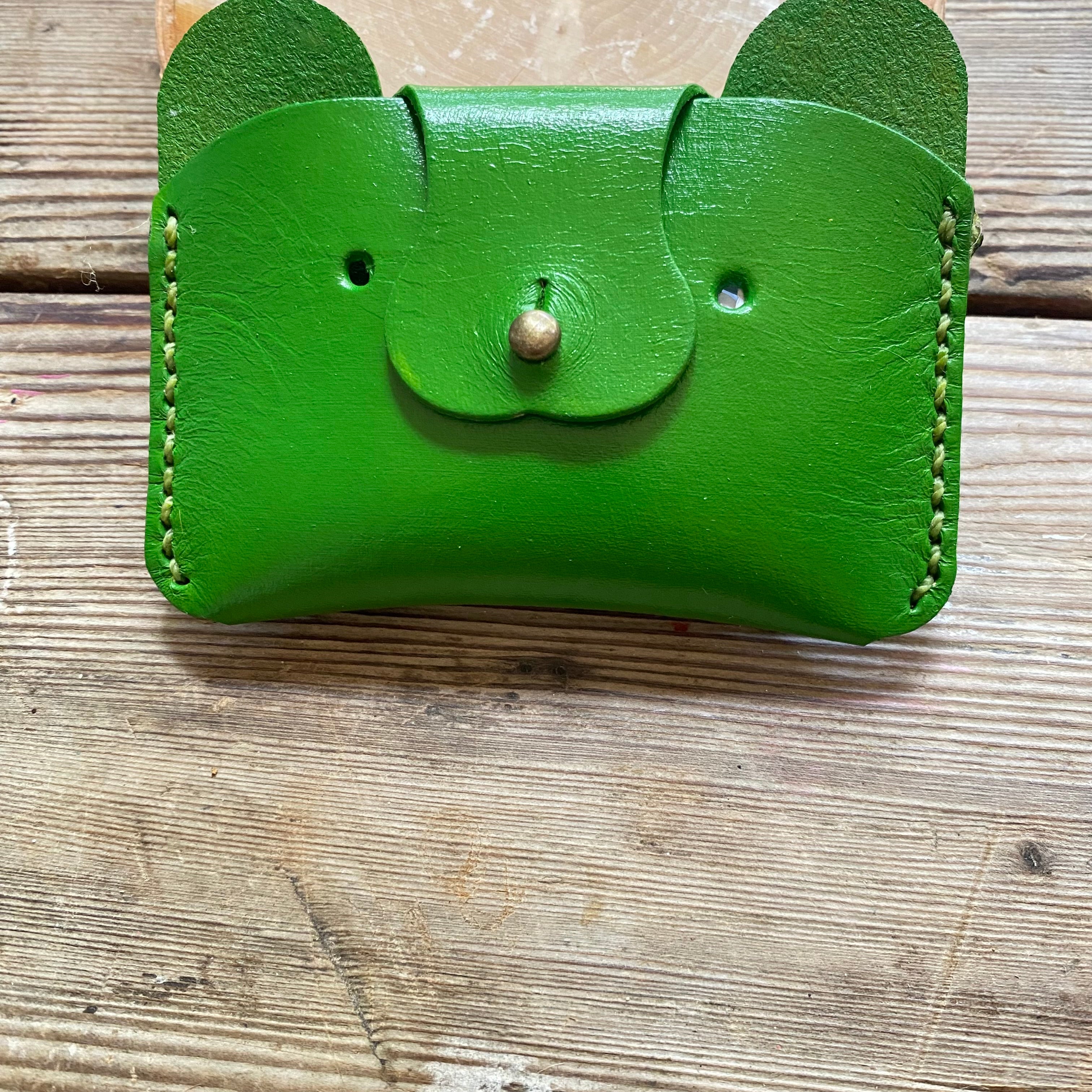 Veg-Tan Bear Wallet –  Leather Card Case
